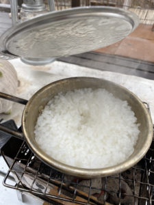 Seriaのシェラカップリッドで炊飯