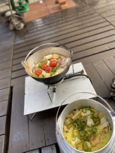 和風クッカーを使った洋風キャンプ飯!
