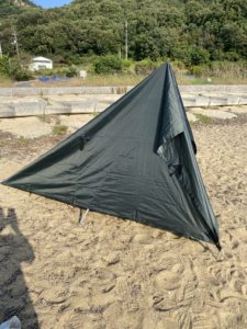 ピラミッド張り