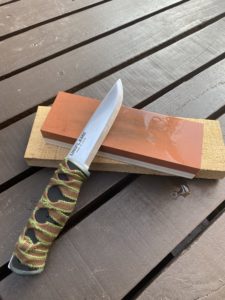 ブッシュクラフトナイフ