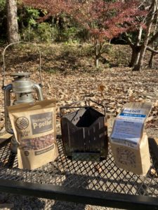 二次燃焼系焚火台とペレット