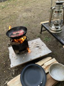 ニトリのちびパンですき焼き