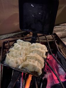 信栄食品　ぎょうざのみせ　さくら