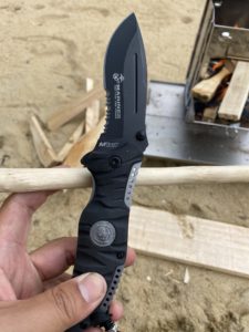 Seriaのトライポットを作るための流木