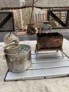 酒タンポを氷に入れる