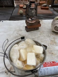 スノーピーク「ケトル1」で作るスタミナ湯豆腐