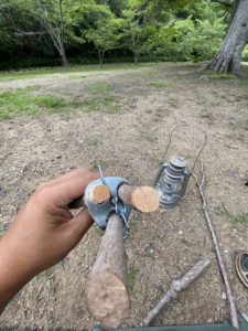 Seriaのトライポットのチェーンのつけ方