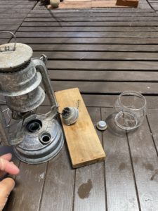 フュア―ハンドランタンをメンテナンス