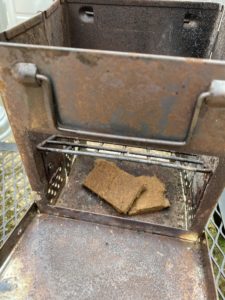 ボックスストーブで火を着ける