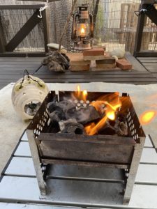 カマド型焚火台の炎上