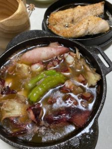 Skaterのスキレットでアヒージョ