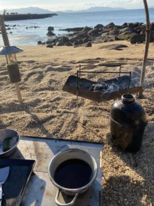 コーヒーを飲む