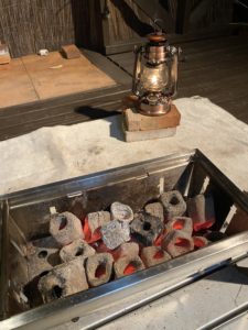 オガ炭を火を熾す