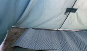 ピラミッド張り