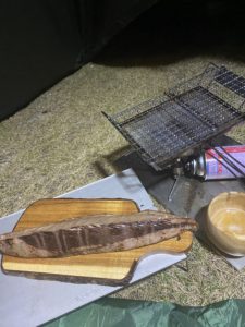 カツオのタタキは大きい