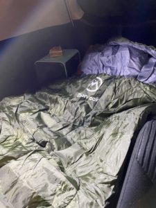 車中泊で使用する寝袋