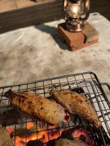 手羽中ハーフを焼いてく