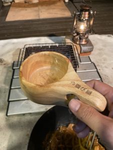 焼酎を飲む
