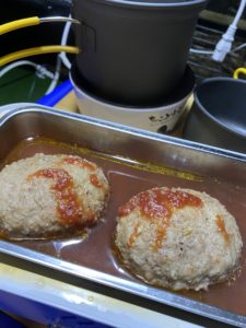 煮込みハンバーグ