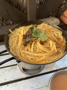 尾上製作所のミニかまどでパスタを作る