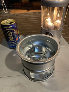 ミニかまどの構造。薪では地面への影響が大きい