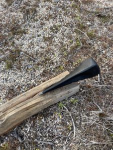 ねじりクサビで薪を割ってみる