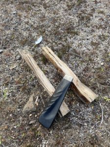 ねじりクサビで薪を割ってみる