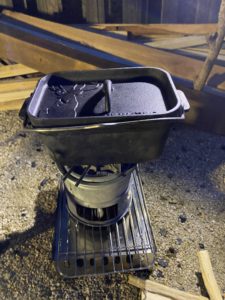 キャプテンスタッグのミニ角型ダッチオーブン