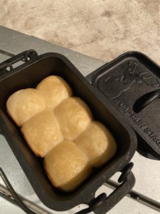 ちょっと焦げた米粉パン