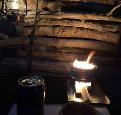 ミニかまどで焚火を楽しむ