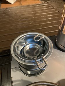 尾上製作所のミニかまどの五徳のつけ方