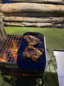 カナダビーフを焼く