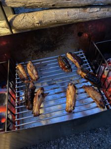 グリルする手羽先