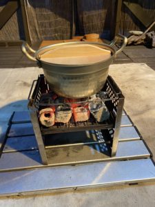 北陸アルミニウムの段付鍋13.5cm