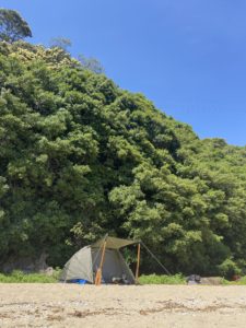 カヤックキャンプの設営風景