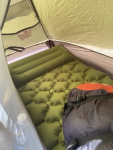 テント内のエアマット