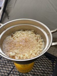 Hawk Zing スーパーポータブル チタンでラーメンを作る