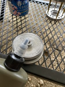 オイルボトルで給油する