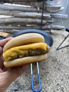 チーズバーガーを作る