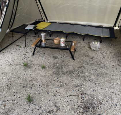 フィールドドアのパップテントで設営した雰囲気