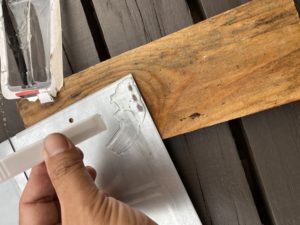 ファイアフッドストッカーそを修理する