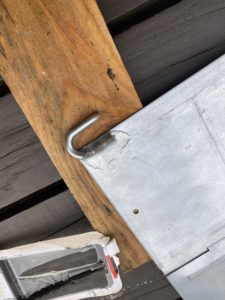 ファイアウッドストッカーをDaisoボンドで修理する