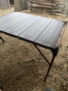 Moon Lence のキャンプテーブル