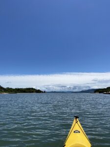 海を漕ぐカヤック