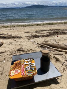 水で作るカップ焼きそば