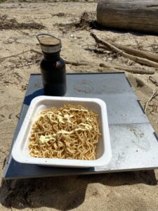 水で作るカップ焼きそば