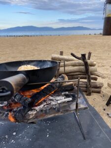 五徳とクッカーの位置