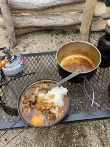 スノーピークアルミパーソナルクッカーでカレーを作る
