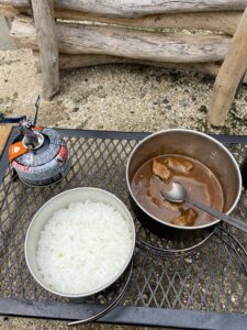 アルミパーソナルクッカーで作ったカレー