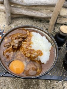 スノーピークアルミパーソナルクッカーで作ったカレーライス